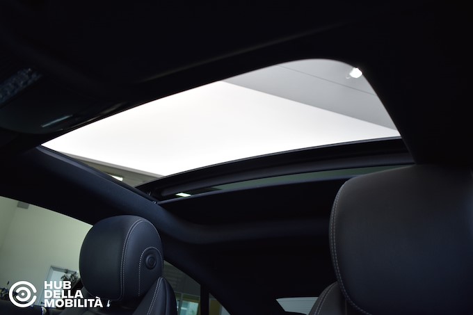 MERCEDES-BENZ E 220 d AMG-Line